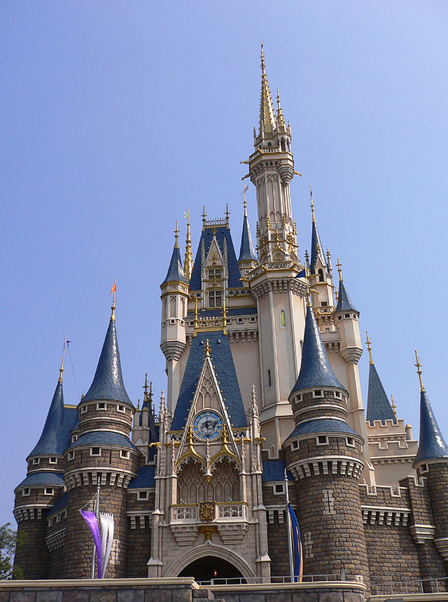 2. Tokyo Disneyland, Japan02