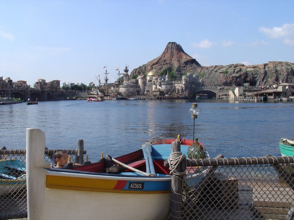 4. Tokyo DisneySea, Japan02